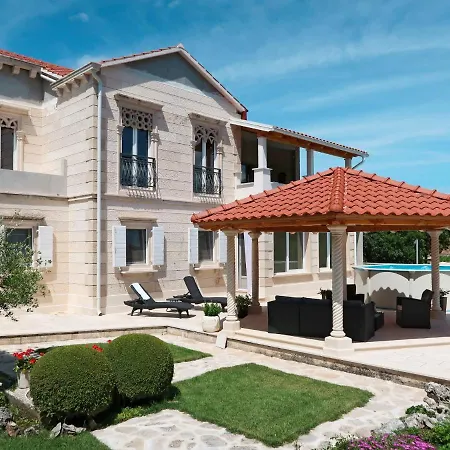 Rajna Ferienhaus *